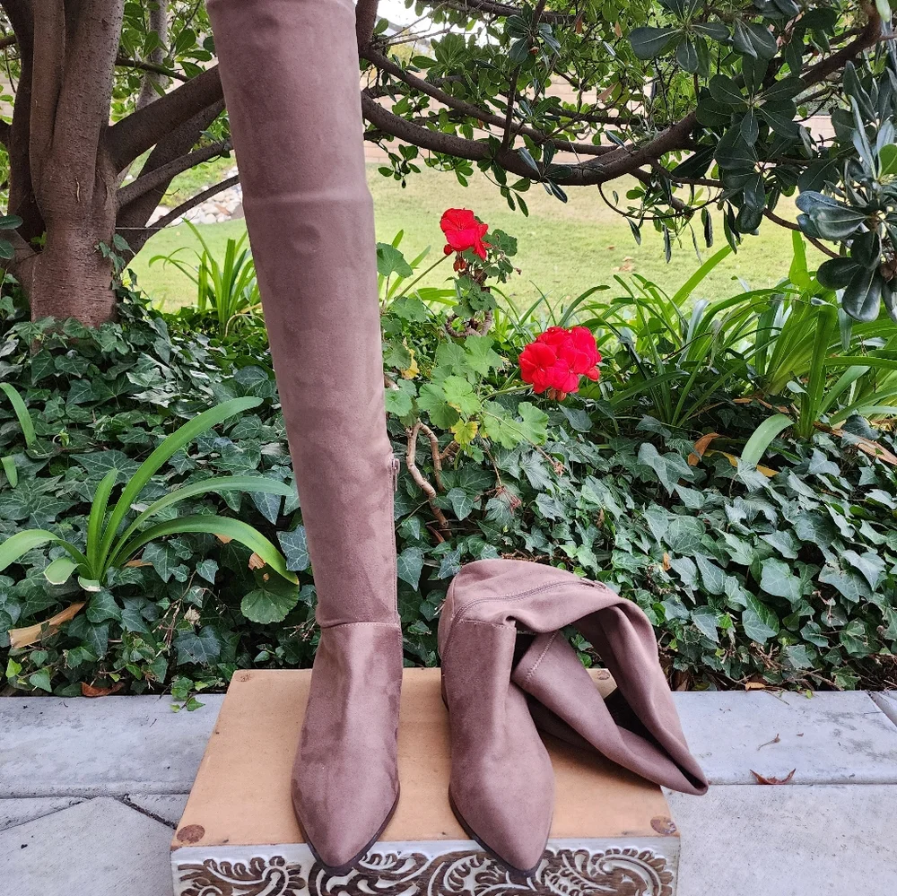Sexy Fitted Steve Madden Taupe Microsuede OTK Boots